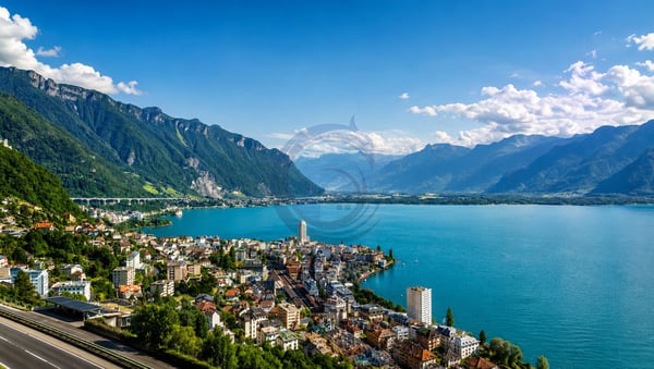MAGNIFIQUE ATTIQUE DE 4.5 PIÈCES AVEC VUE PANORAMIQUE SUR LE LAC 2