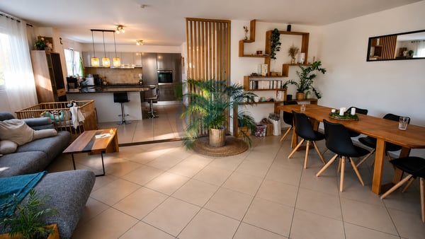 BEAU DUPLEX D'ANGLE DE 4,5 PIECES AVEC TERRASSE ET JARDIN PRIVATIF 2