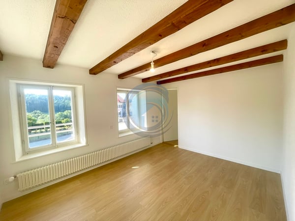 BEL APPARTEMENT DE 2,5 PIÈCES AU COEUR DE PORSEL 5