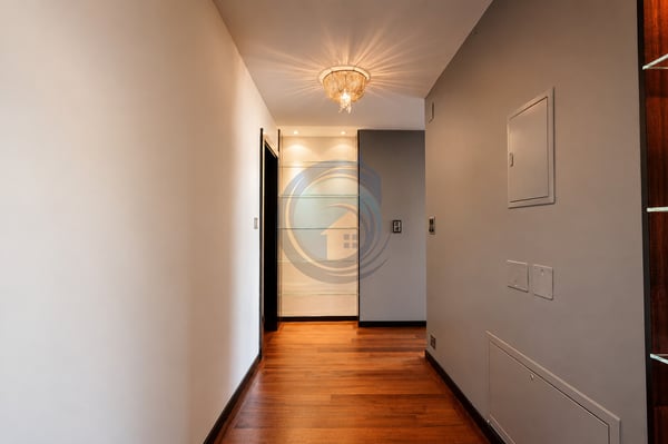 SOMPTUEUX APPARTEMENT EN DUPLEX DE 5.5 PIÈCES AVEC VUE SUR LE LAC 8