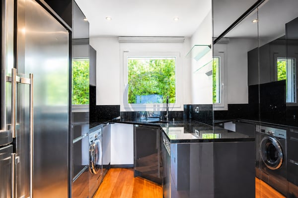 SOMPTUEUX APPARTEMENT EN DUPLEX DE 5.5 PIÈCES AVEC VUE SUR LE LAC 9