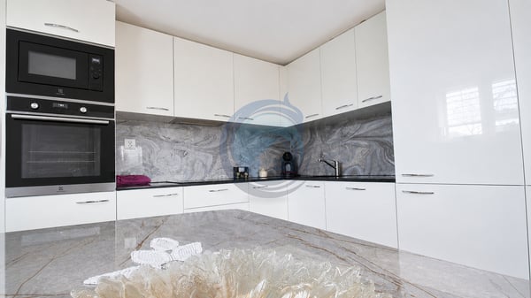BELLE VILLA INDIVIDUELLE RÉNOVÉE AVEC GRAND TERRAIN ET VUE DÉGAGÉE 5