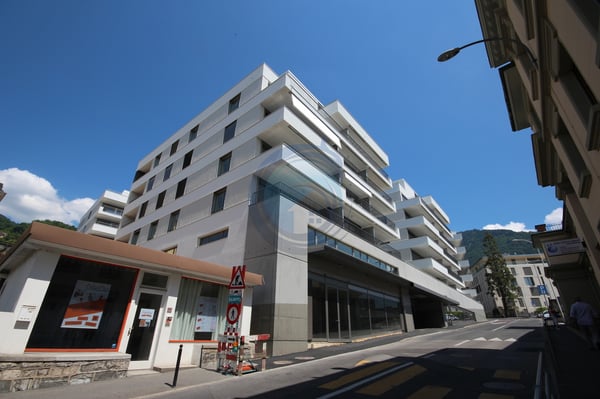PLACE DE PARC INTÉRIEURE POUR MOTO AU CENTRE DE MONTREUX 1