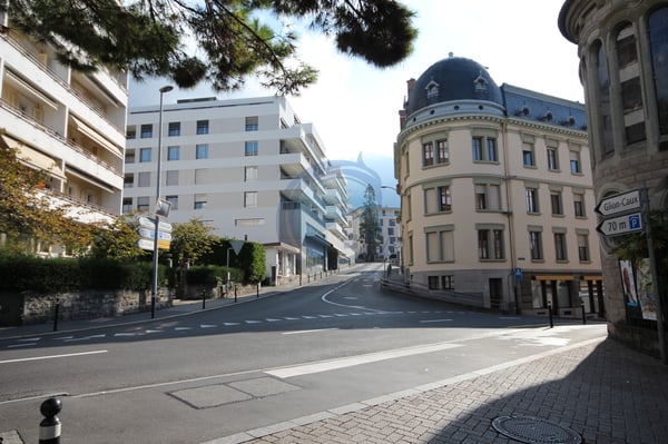 PLACE DE PARC INTÉRIEURE POUR MOTO AU CENTRE DE MONTREUX 3