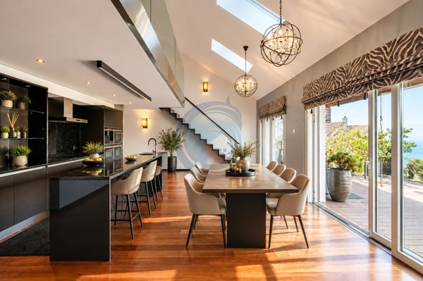 SOMPTUEUX APPARTEMENT EN DUPLEX DE 5.5 PIÈCES AVEC VUE SUR LE LAC 4