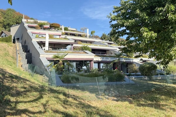 Herrliche Lage mit Seeblick: Exquisite 4 ½-Zimmer-Terrassenwohnung mit 90 m2 Traum-Terrasse 4