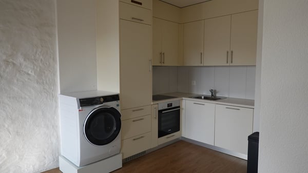 Gemütliche Maisonette Whg. mit Balkon + eigenem WM/TU - zentrale Stadtlage -