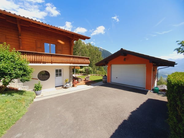 Magnifique chalet et grand terrain - vue sur les Dents du Midi 3