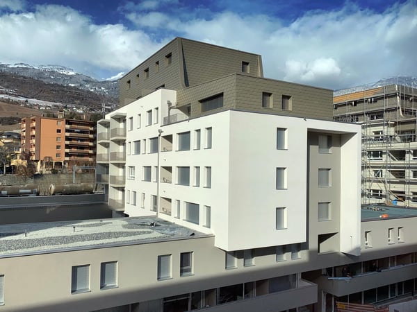 Bureau 220 m2, livré fini, quartier gare 9