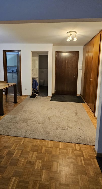 zu vermieten, VS - grosszügige 5.5-Zimmerwohnung mit Garagenbox 3