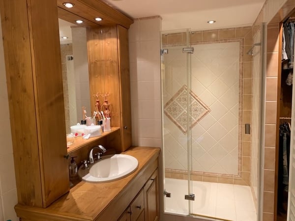 Continental, 5 pièces, rez-supérieur 8