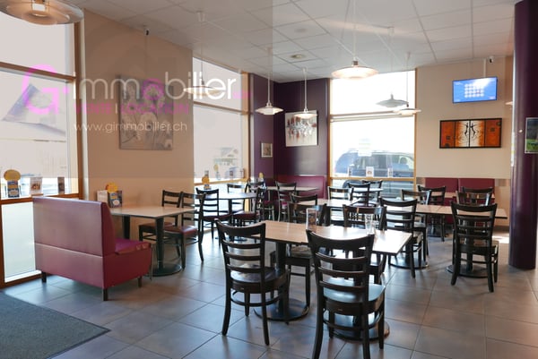 Charmant local commercial pour café tea-room à louer à Collombey 5