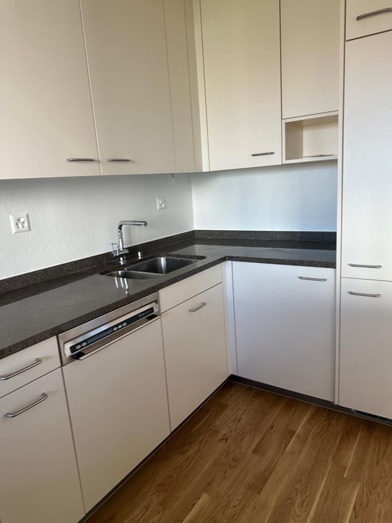 Erstvermietung: Frisch renovierte 6.5-Zimmer-Maisonettewohnung mit zwei Terrassen 7