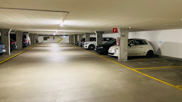 Tiefgaragenplatz an der Schwarztorstrasse 60, Bern 1