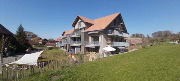 Wunderschöne 2.5-Zimmer Wohnung im Grünen Kopie 11