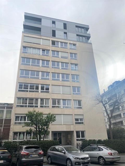 Bureau d'environ 61 m1 au 5ème étage 1