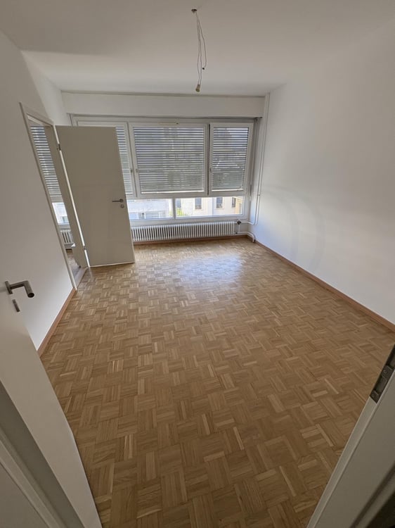 Bureau d'environ 61 m1 au 5ème étage 3