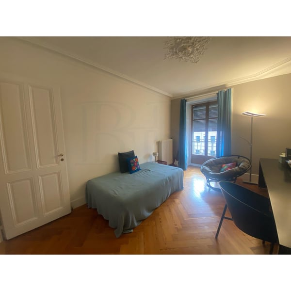 Appartement meublé de 1 pièces au 5ème étage 10