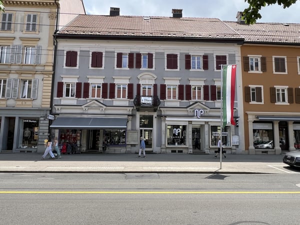 Immeuble de caractère en plein centre-ville 2