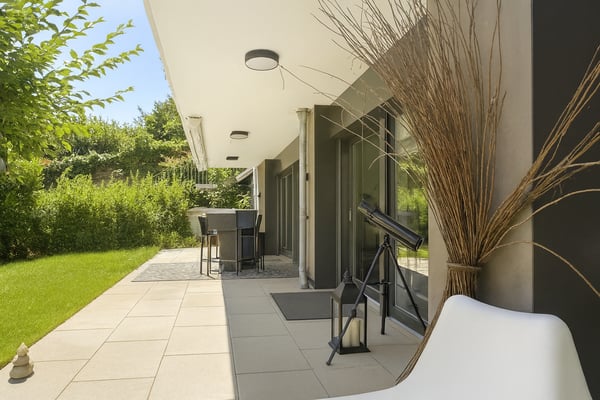 Appartement contemporain avec terrasse et jardin privatif au centre de Neuchâtel 1