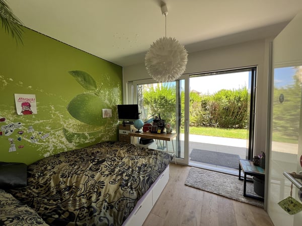 Appartement contemporain avec terrasse et jardin privatif au centre de Neuchâtel 8