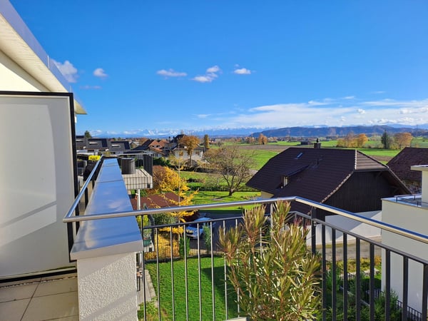 Vue à couper le souffle : attique d'exception avec grande terrasse panoramique 2