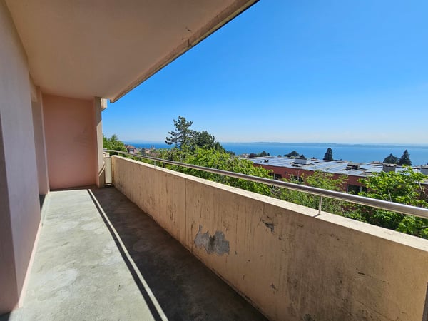 Studio moderne avec balcon et vue imprenable à Neuchâtel 5