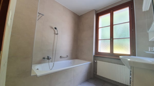 LUSSY-PRÈS-ROMONT - ROUTE DU VILLAGE 21 - BEAU 1.5 PIÈCES AU 9