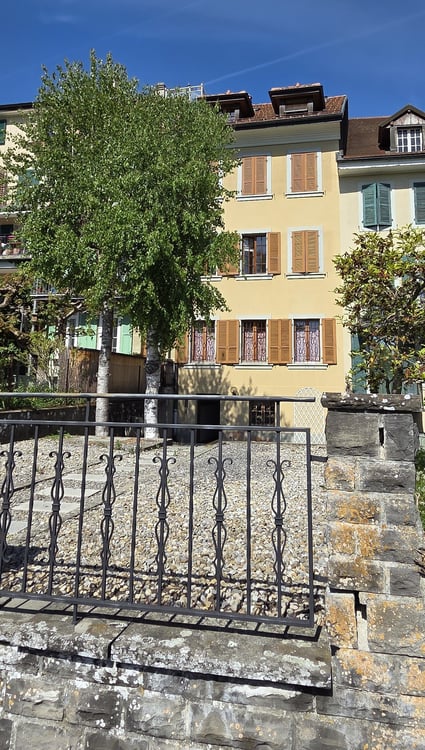 ROMONT - RTE DE L'EGLISE - RAVISSANT IMMEUBLE AVEC TERRAIN SEPARE 2