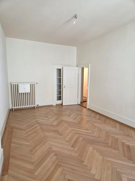 FRIBOURG - RUE DE LAUSANNE 34 - MAGNIFIQUE 5.5 PIECES  RENOVE AU 2EME 6