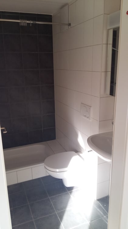 FRIBOURG - RTE DU JURA 20 - JOLI STUDIO MODERNE AU 3EME ETAGE (sans 4