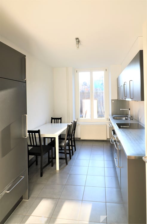 Moderne Wohnung direkt im Zentrum/Appartement moderne en plein centre 5
