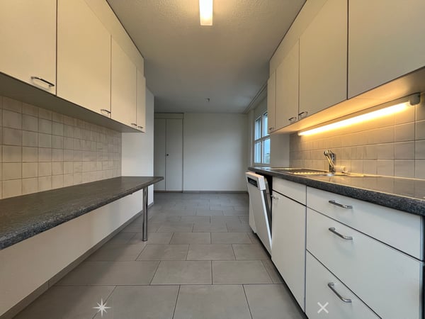 Helle 5.5-Zimmerwohnung / App. 5.5 pièce lumineux 3