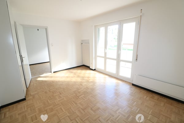 Grosszügige Wohnung mit toller Essecke und Balkon. 3