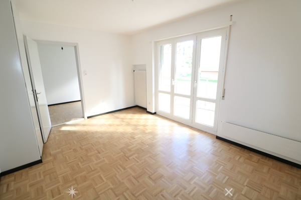 Grosszügige Wohnung mit toller Essecke und Balkon. 3
