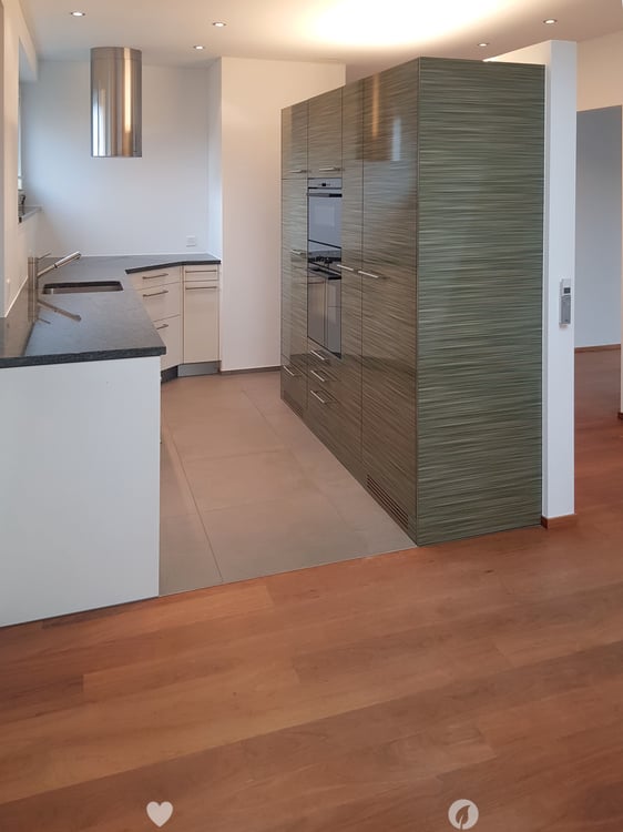 Grosse 2.5- Zimmerwohnung mit Balkon im beliebten Lindenquartier 3