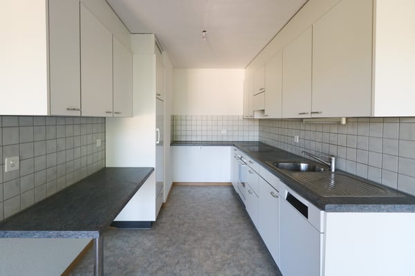 Ruhige 2.5-Zimmer-Wohnung im Grünen / App. calme de 2.5 pièces 2