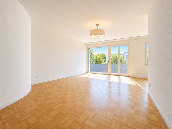 3.5-Zimmerwohnung im Hochparterre / App.  3.5 pièces rez-de-chaussée 4