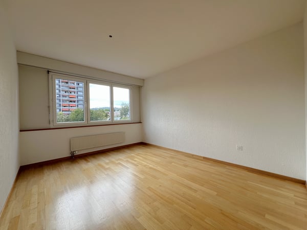 2.5-Zimmerwohnung mit Blick gegen den Jura 6