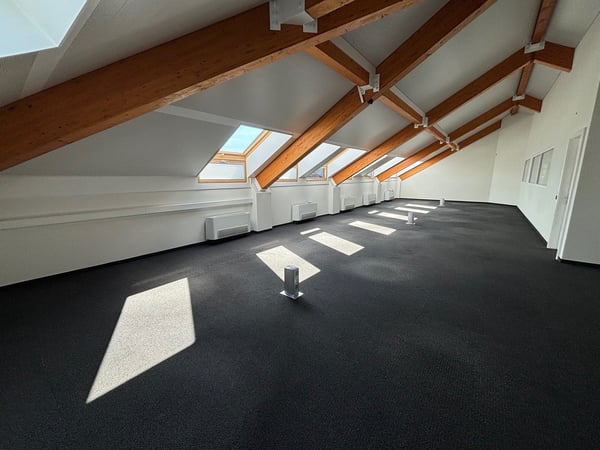 1 Mois de loyer OFFERT - Bureau d'environ 204 m2 au 3ème étage 2