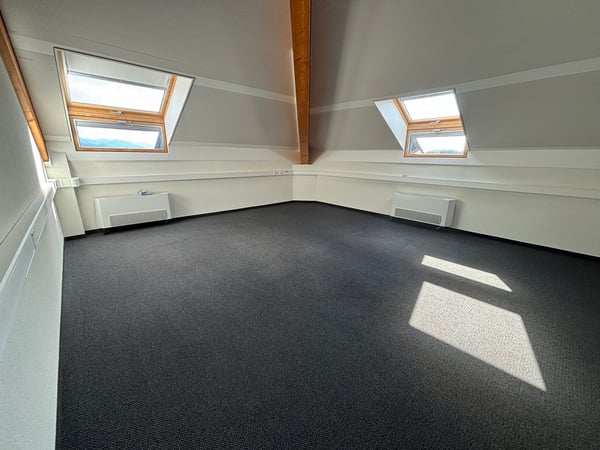 1 Mois de loyer OFFERT - Bureau d'environ 204 m2 au 3ème étage 6