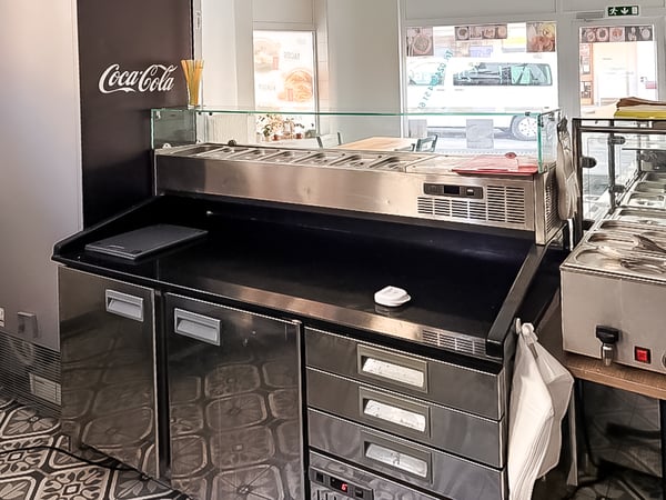 LOCAL COMMERCIAL POUR UN RESTAURANT OU SNACK/BAR 7