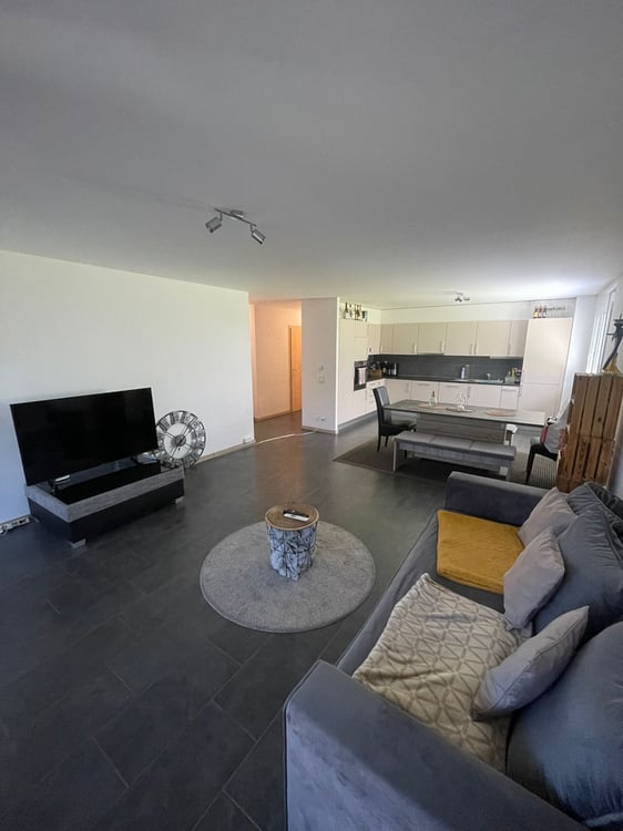 Très bel appartement de 4.5 pièces au rez-de-chaussée 2