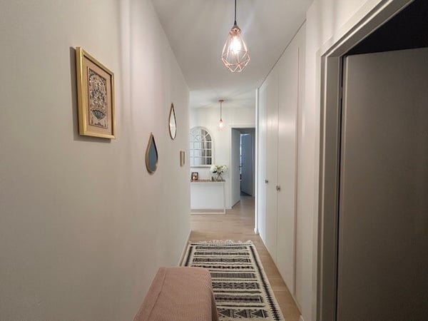 Appartement moderne de 3.5 pièces au 1er étage avec vue sur le lac 9