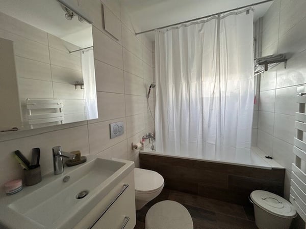 Appartement moderne de 3.5 pièces au 1er étage avec vue sur le lac 4