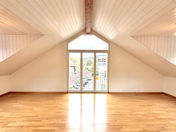 Splendide appartement de 5.5 pièces sous les combles 2