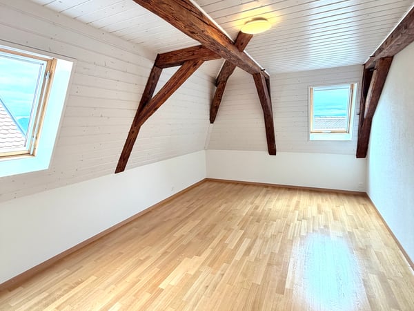Splendide appartement de 5.5 pièces sous les combles 12