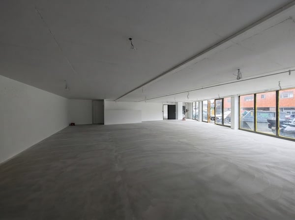 ECHALLENS - 388 m2 de surfaces polyvalentes au coeur du Gros-de-Vaud 2