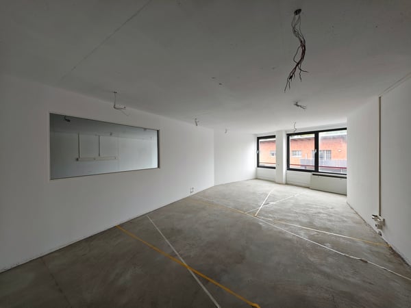 ECHALLENS - 597 m2 de surfaces polyvalentes au coeur du Gros-de-Vaud 12