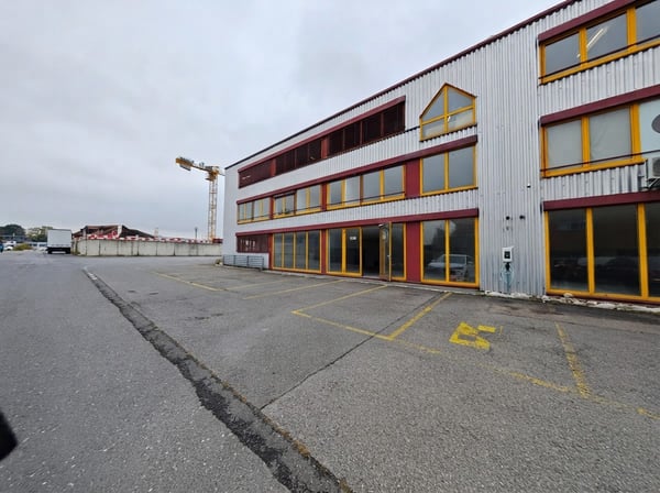 ECHALLENS - 209 m2 de surfaces polyvalentes au coeur du Gros-de-Vaud 10